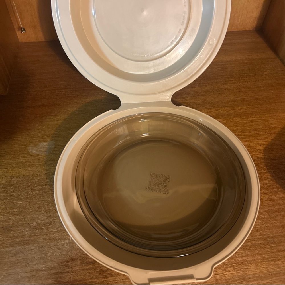 Pyrex Glass Storage Container with White Lid